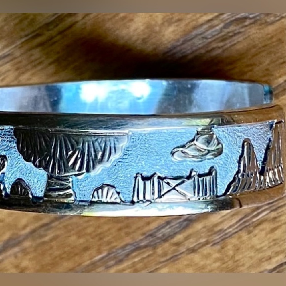 Navajo Floyd (Lloyd) Becenti Jr sterling and 12K gold filled bracelet. 24 grams - Picture 4 of 8